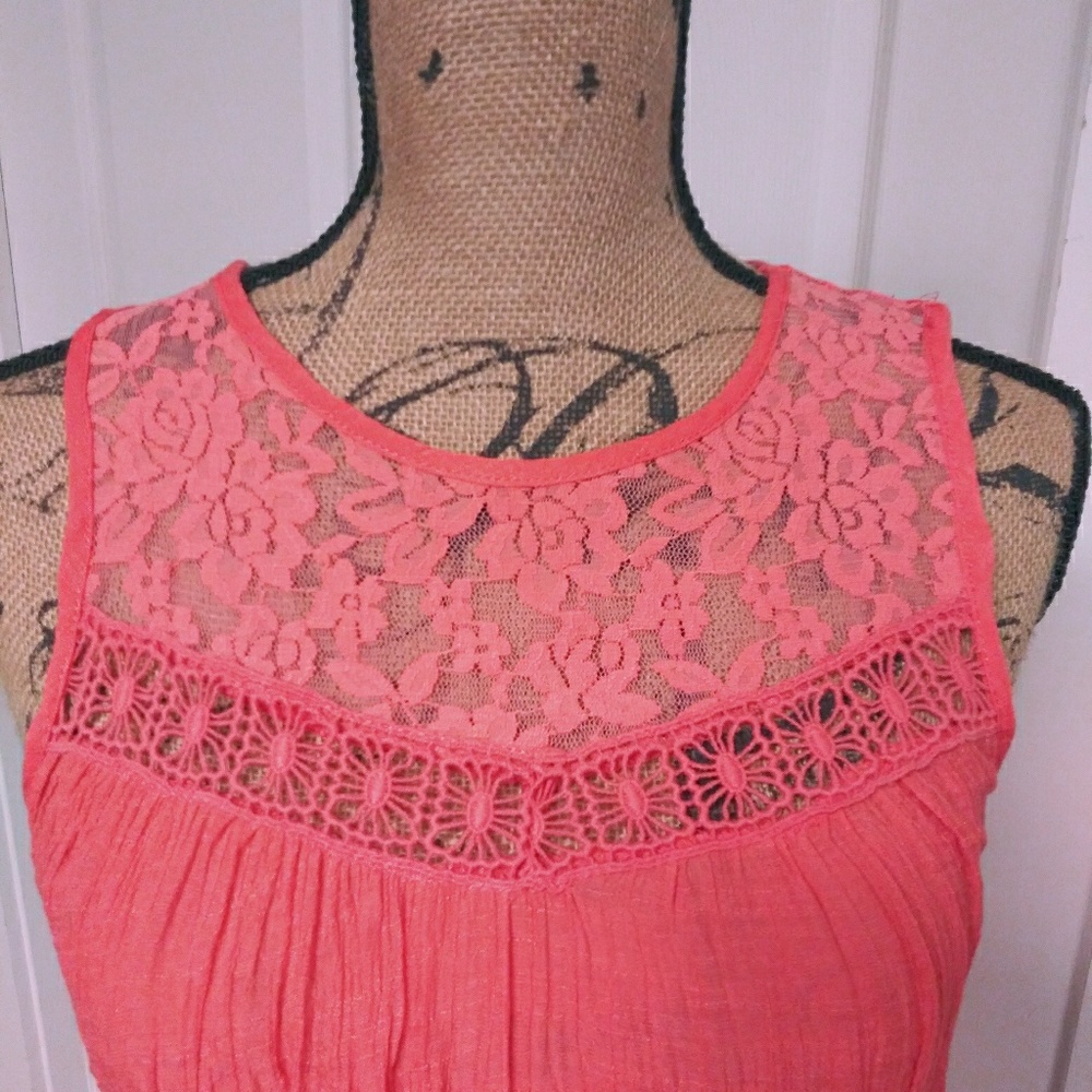 Lace tank top by Hint of Mint